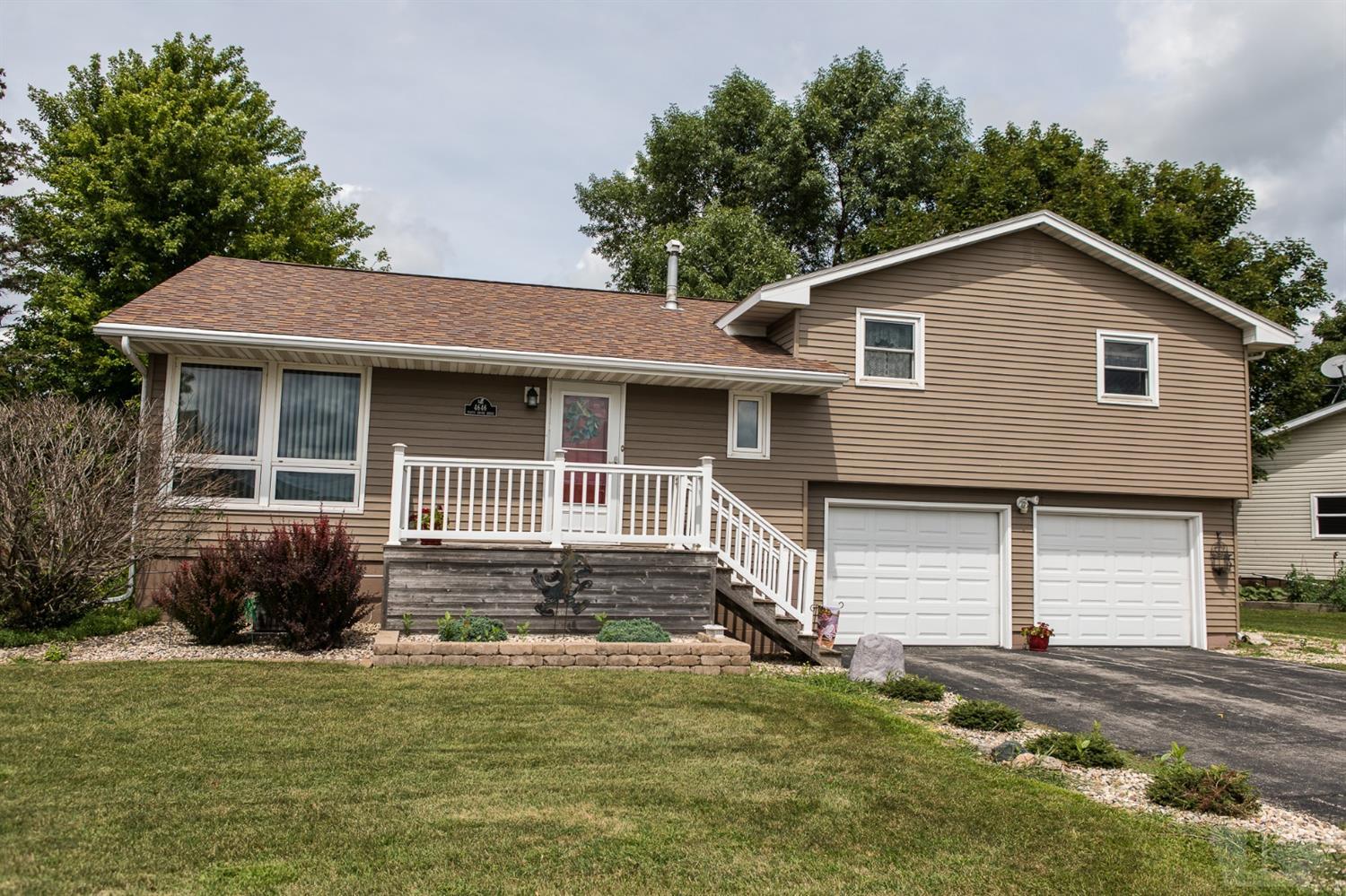 Hall Realty Experienced Professionals For Service You Expect